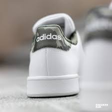 ADIDAS ADVANTAGE BASE -BLANCO MILITAR IF8558